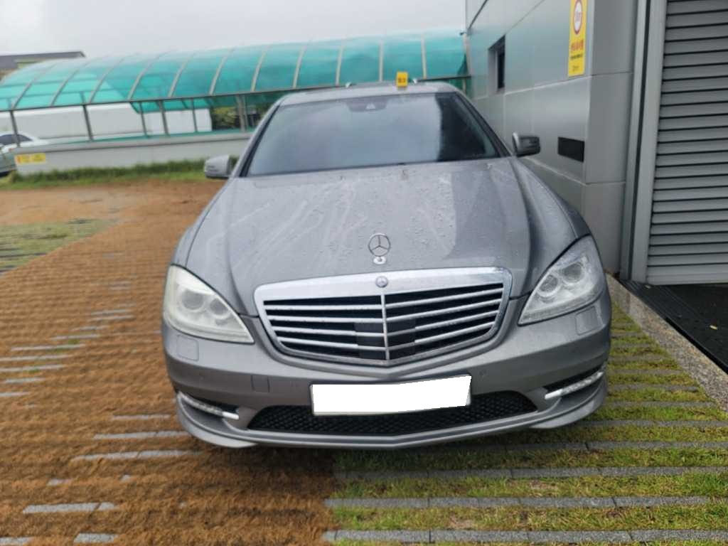 2013 Benz S-Class-W221 S350 Bluetec (506170) pre-producted