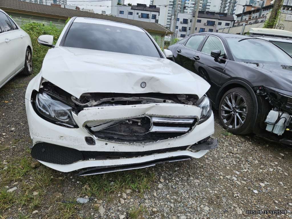 [SOLDOUT]2017 Benz E-Class W213 E220d Exclusive (014700) pre-producted
