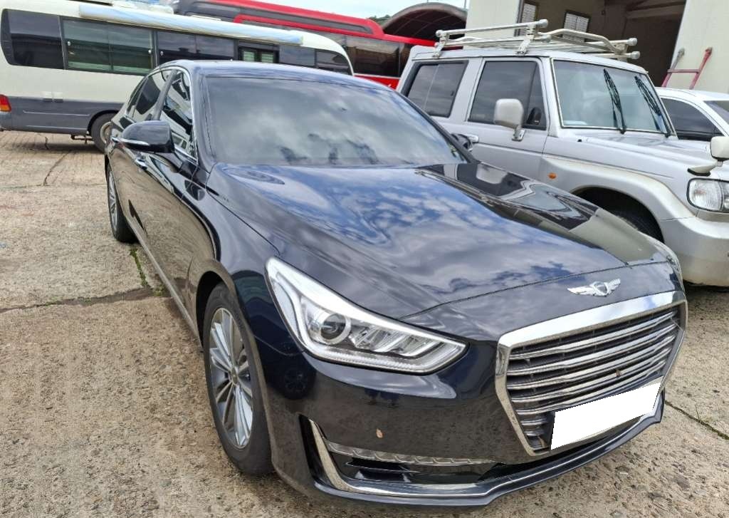 2018 Genesis EQ900 3.8 GDI AWD Luxury (039038) pre-producted