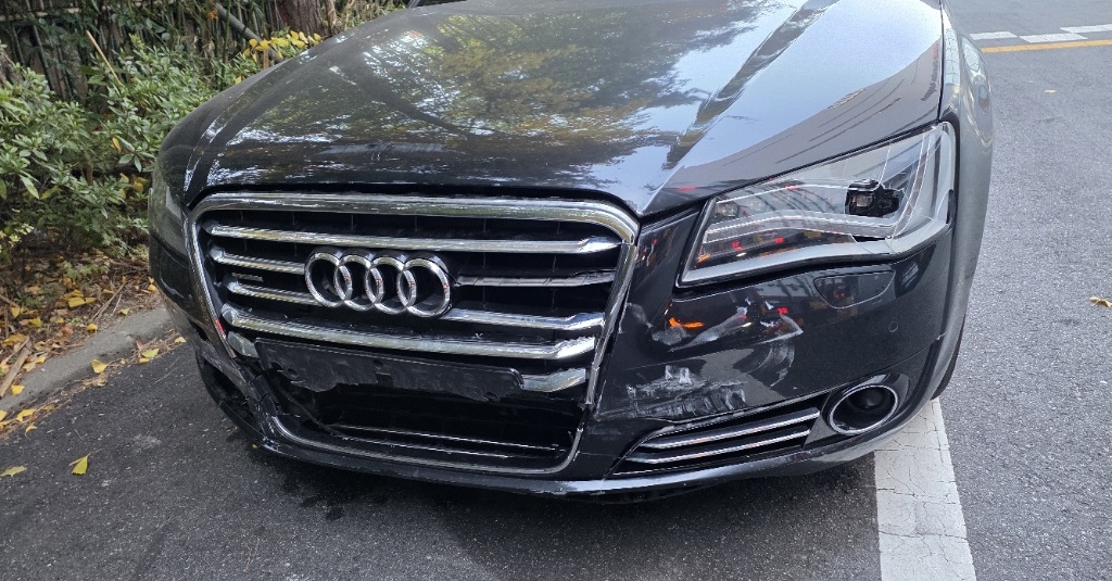 2012 Audi New A8 4.2 FSI Quattro (018652) pre-producted