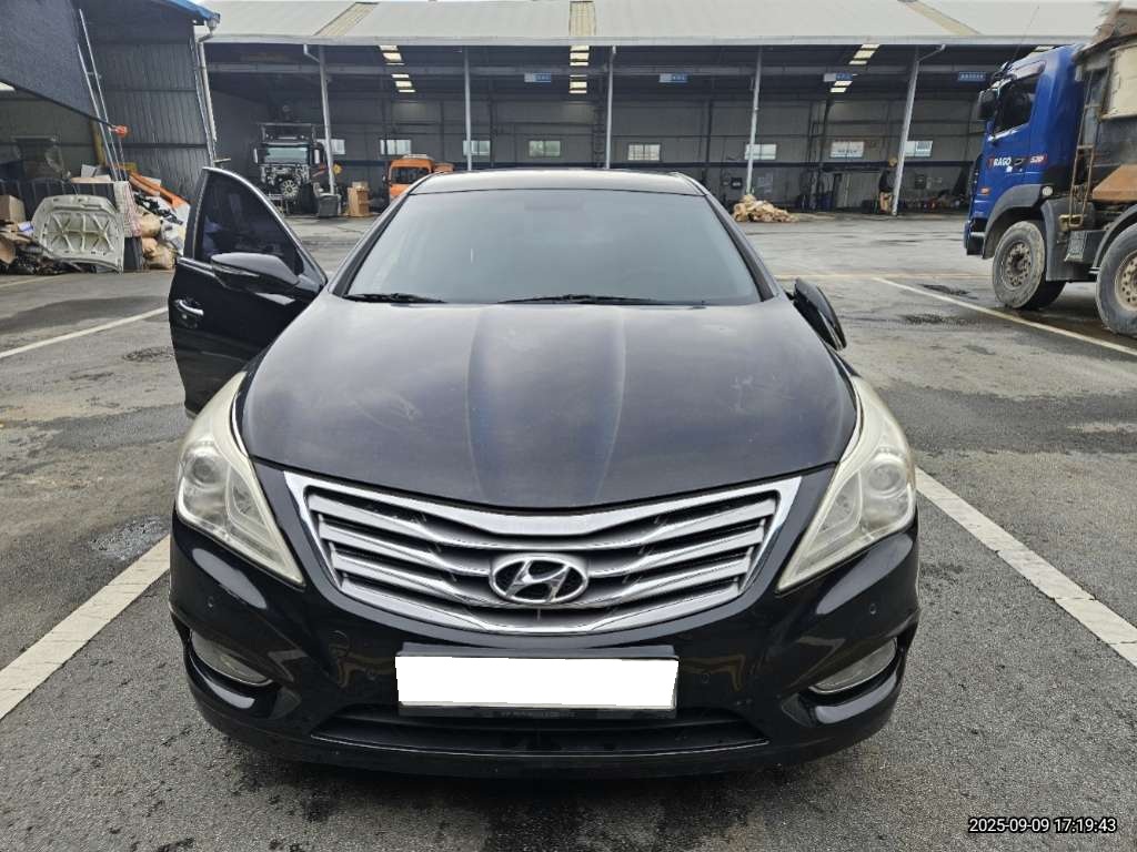 2012 Grandeur HG HG240 LUXURY (094803) pre-producted