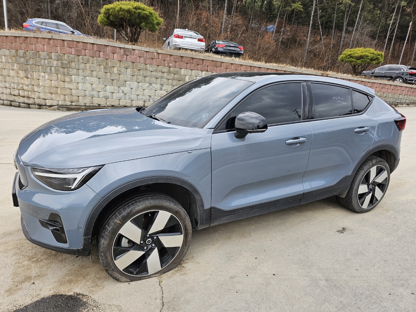 2023 Volvo C40 Recharge Twin Ultimate AWD (S/N: 049060)