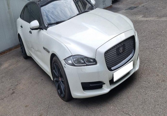 2016 Jaguar XJ (X351) 3.0D Premium Luxury (V99987) pre-producted