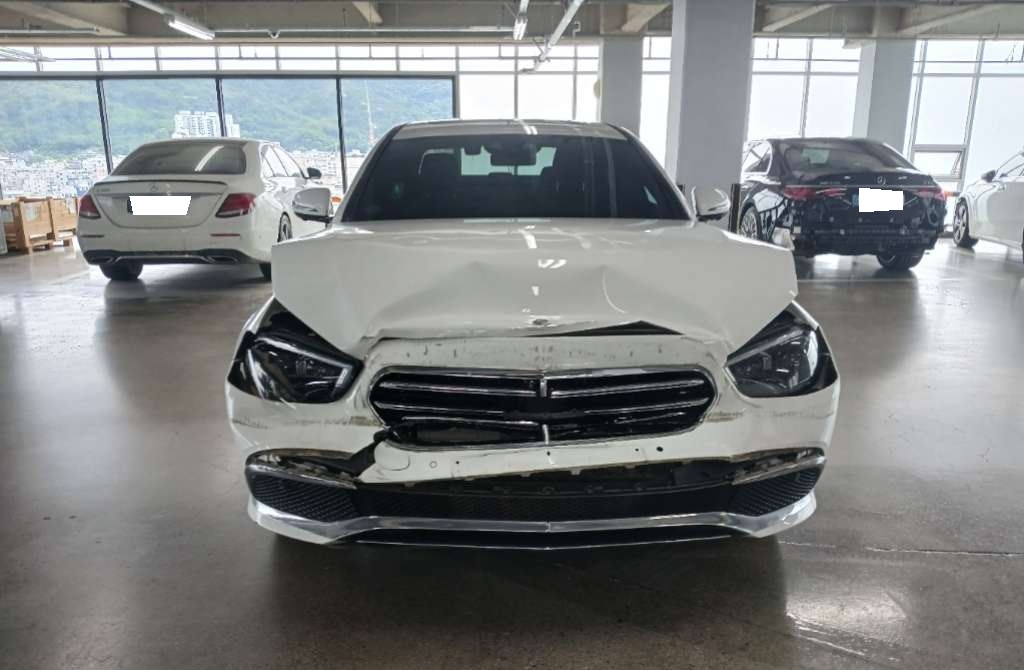 [Reserved]2022 Benz E-Class W213 E250 (075781) pre-producted
