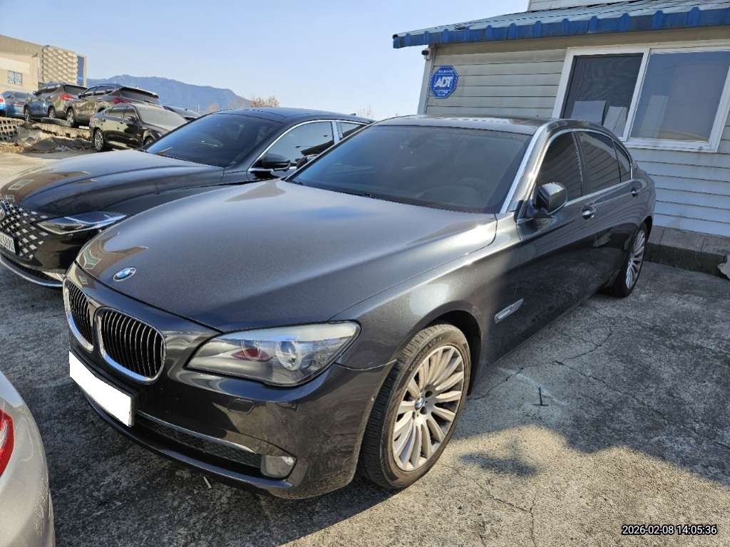 2011 BMW 7 Series (F01) 730 Ld (635554) pre-producted