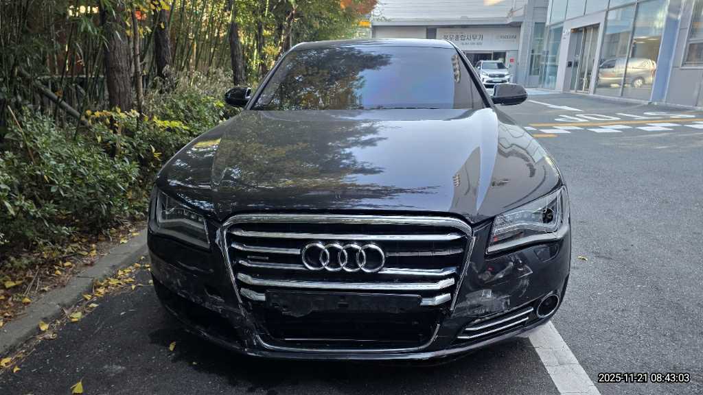 2012 Audi New A8 4.2 FSI Quattro (018652) pre-producted