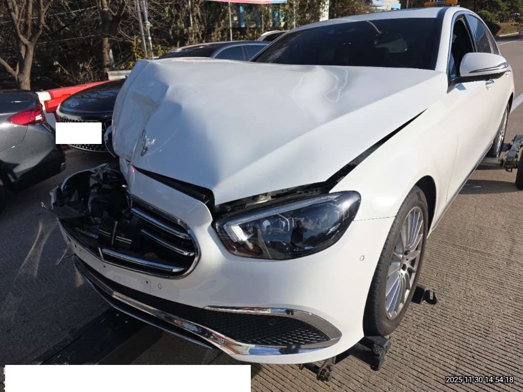 [Auction] 2022 Benz E-Class W213 E250 Avantgarde(093995) pre-producted