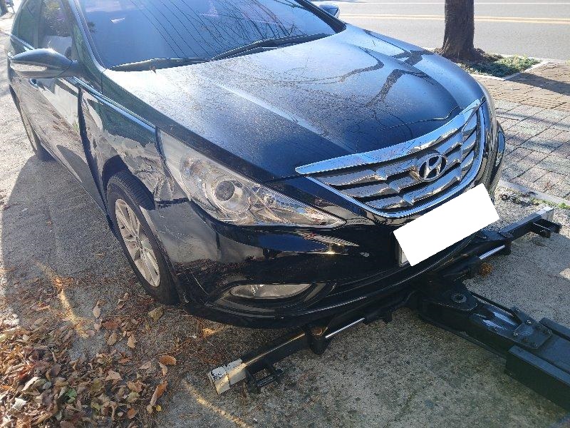 2011 YF Sonata Y20 Premier top-of-the-line model (250437) pre-producted