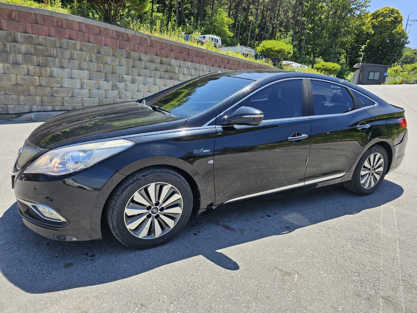 2016 Grandeur HG Hybrid (S/N: 023743)