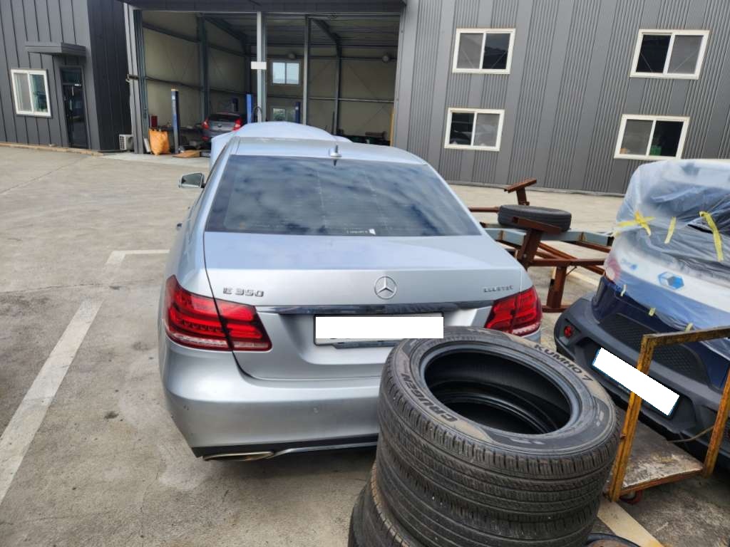 2016 Benz E-Class W212 E220 BlueTEC Avantgarde (287036) pre-producted