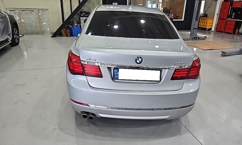 2013 BMW 7 Series (F01) 730 d xDrive (Z75069) pre-producted