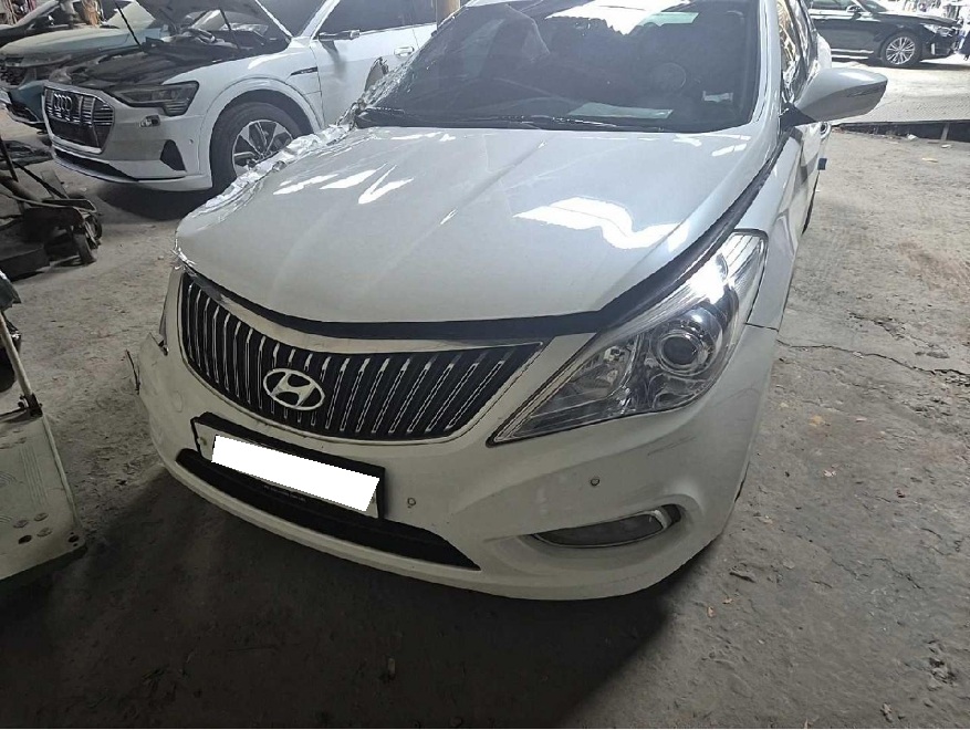 2014 Grandeur HG HG300 (393930) pre-producted