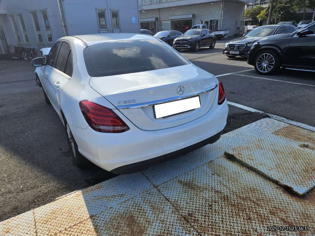 2015 Benz C-Class W205 C200 (162052) pre-producted