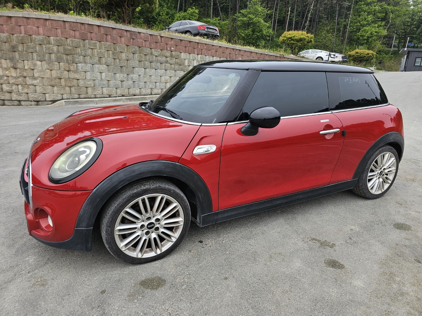 2016 mini Cooper S (S/N: B32016)