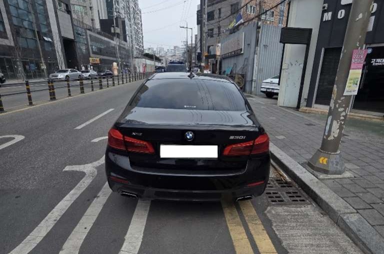 [Reserved]2017 BMW 5 Series (G30) 530i xDrive M Sport Plus (C10630) pre-producted