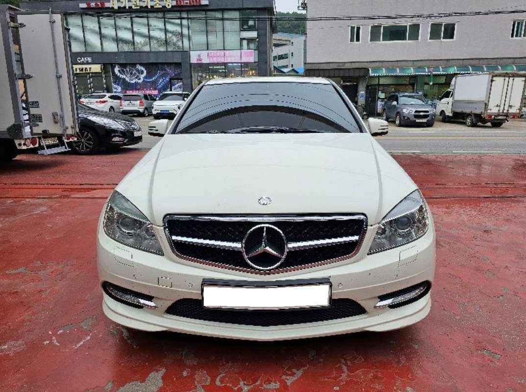 2011 Benz C-Class W204 C200 CGI (435817) pre-producted