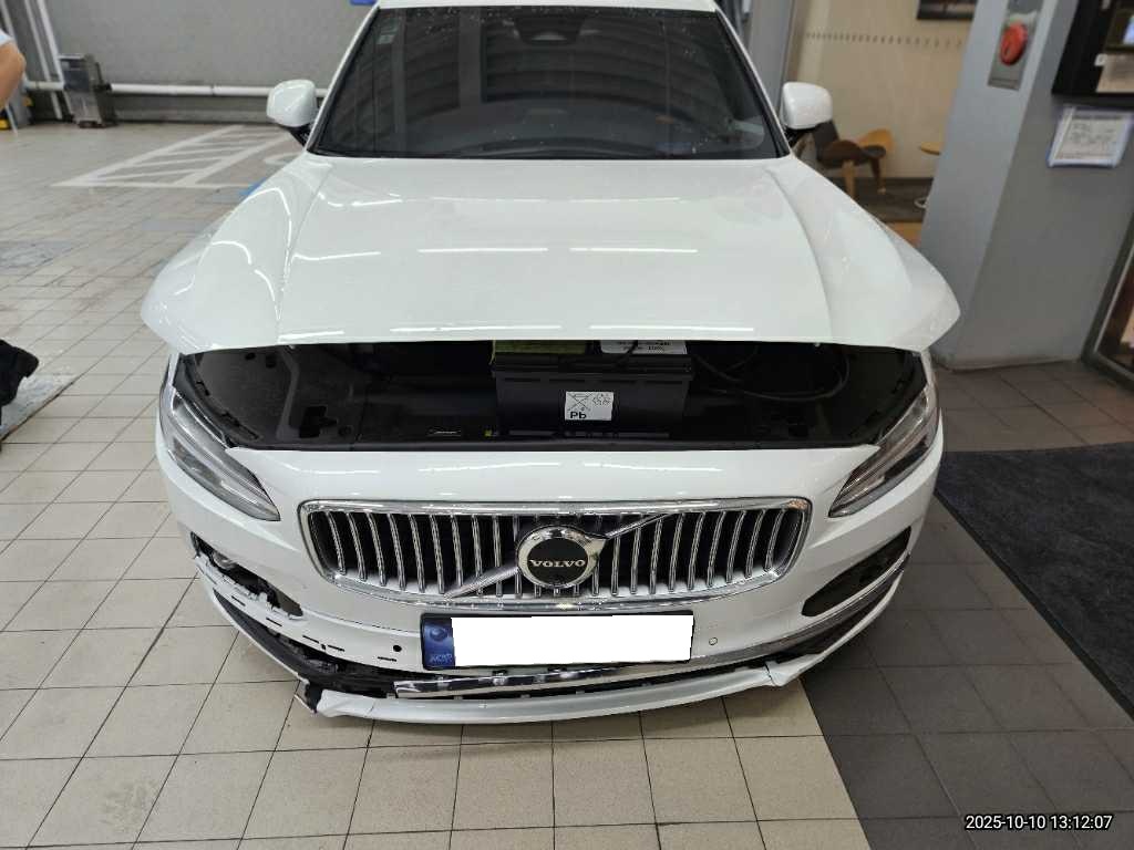 2024 Volvo S90 B6 AWD Ultimate Bright (413349) pre-producted