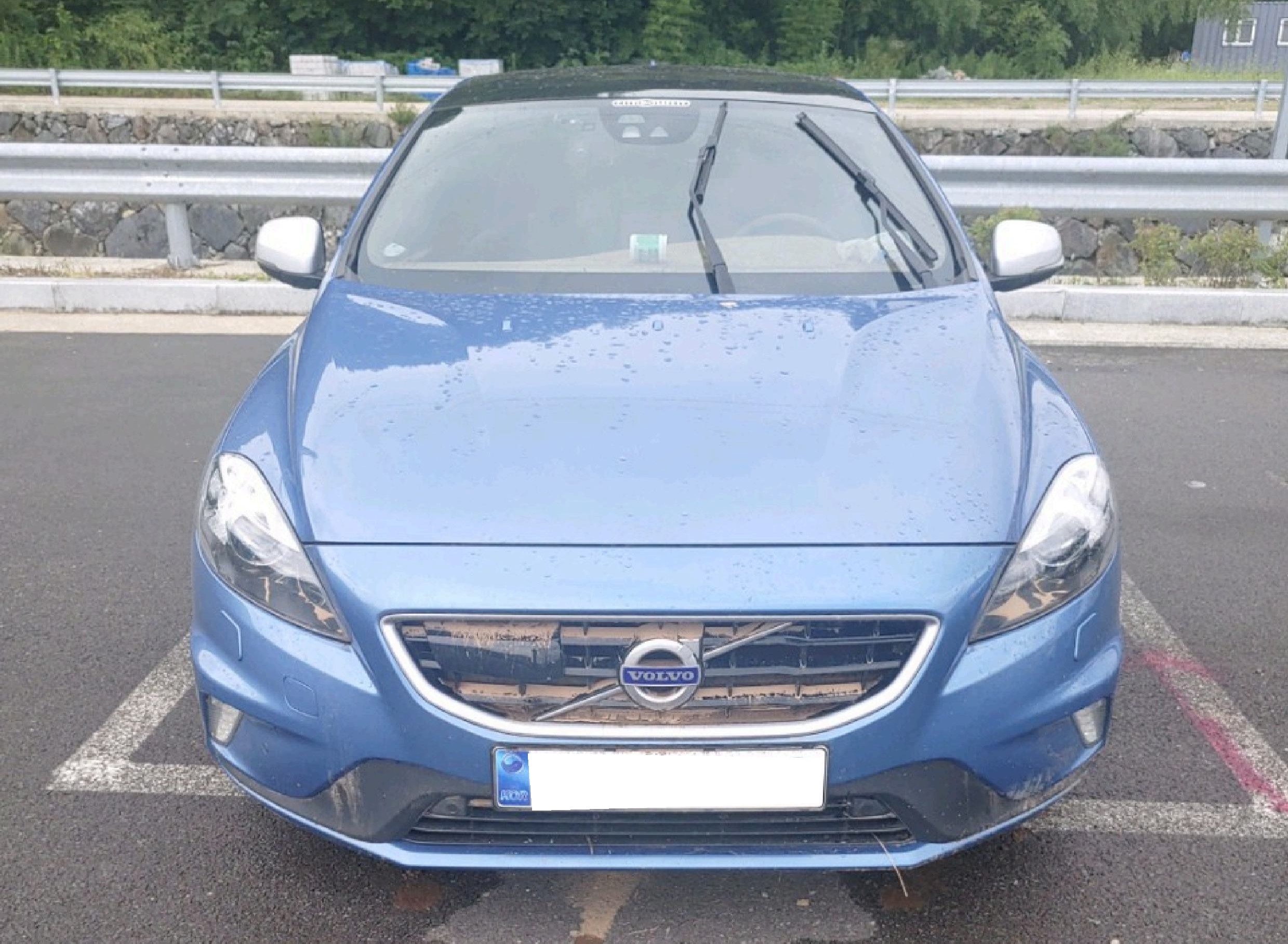 2016 Volvo V40 D4 (312172) pre-producted