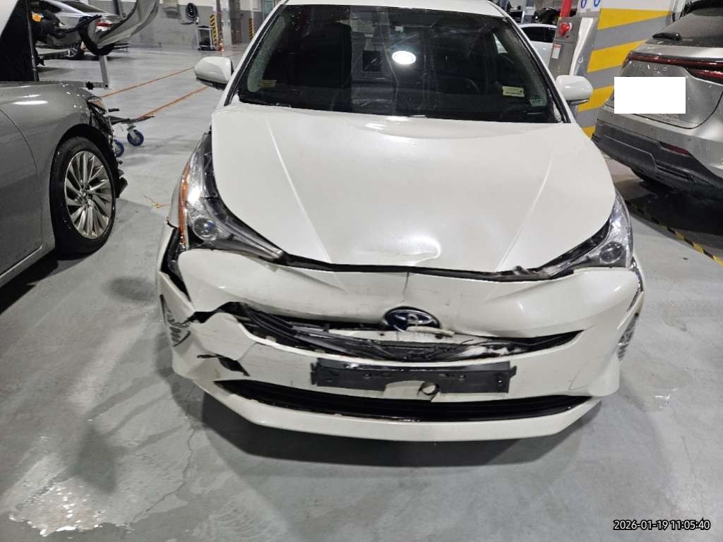[Auction] 2018 Toyota Prius 4th Gen 1.8 E(072487) pre-producted