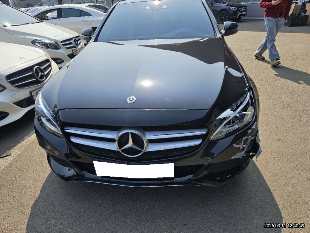 2018 Benz C-Class W205 C200 Avantgarde (657624) pre-producted