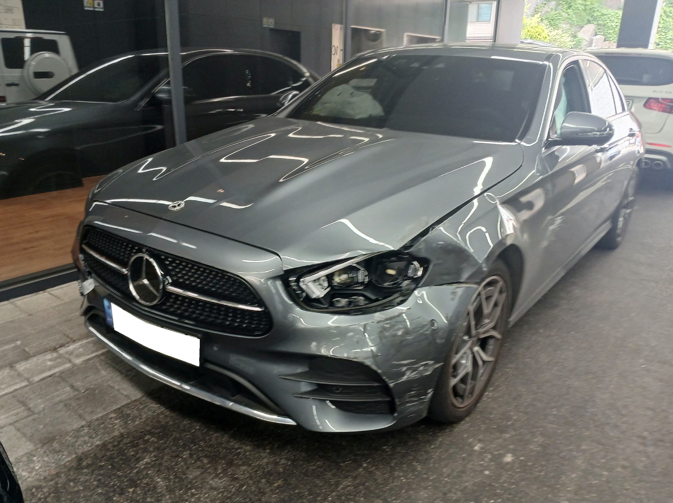 [Reserved]2023 Benz E-Class W213 E220d 4MATIC AMG Line (113134) pre-producted
