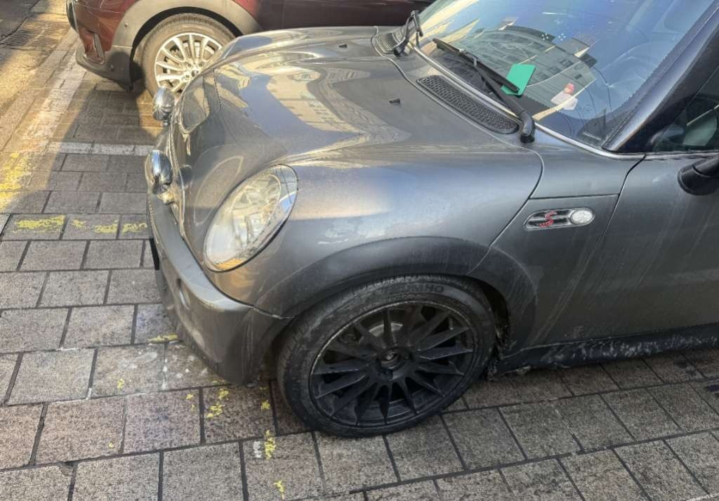 2006 Mini Cooper S (E99660) pre-producted