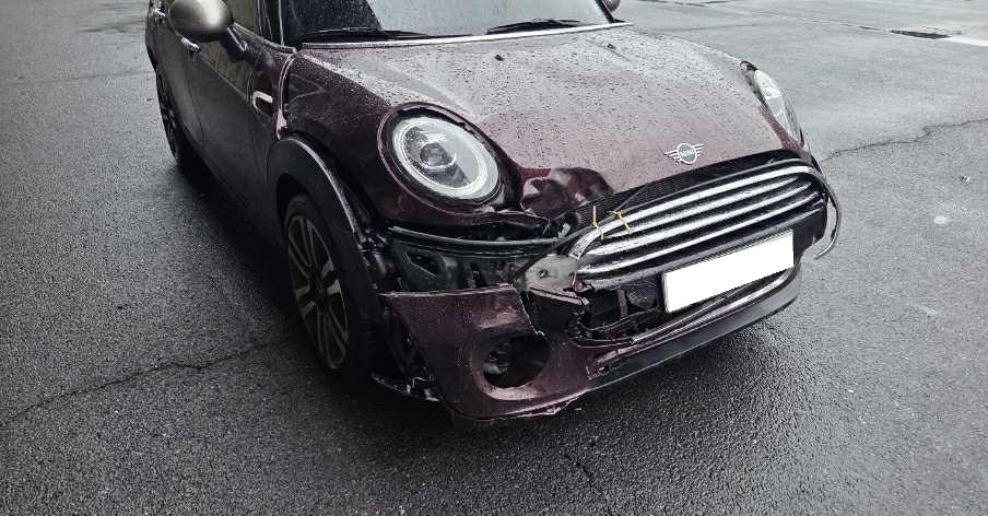2019 Mini Cooper 5-door (L13085) pre-producted