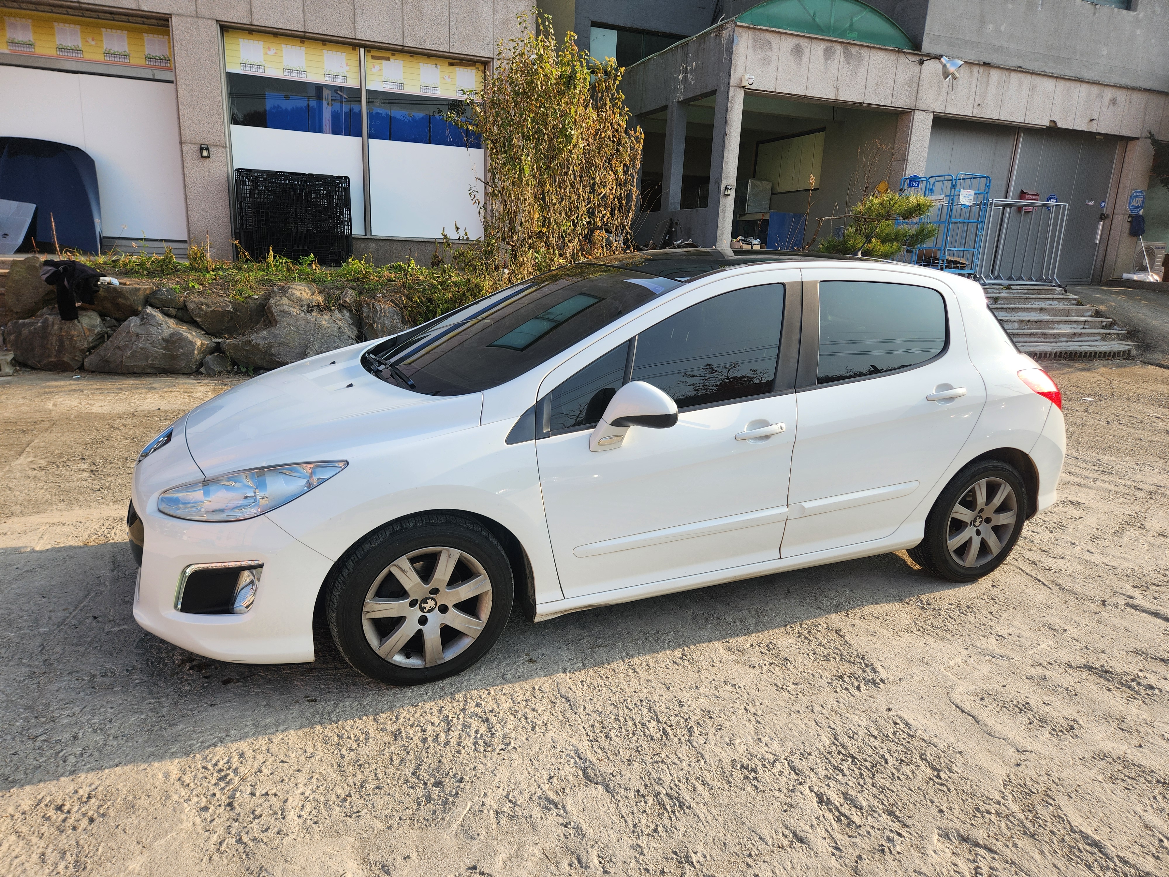 2013 Peugeot 308 1.6 HDI Sportium (S/N: 004235)