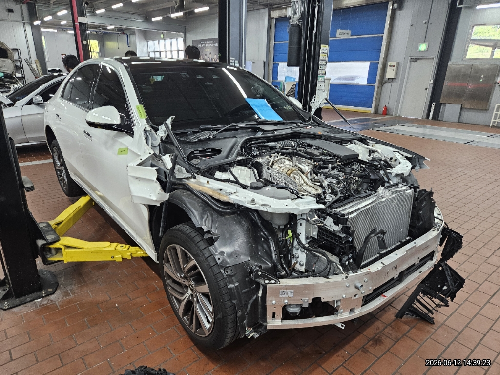 2024 Benz E-Class W214 E220d 4MATIC Exclusive (041660) pre-producted