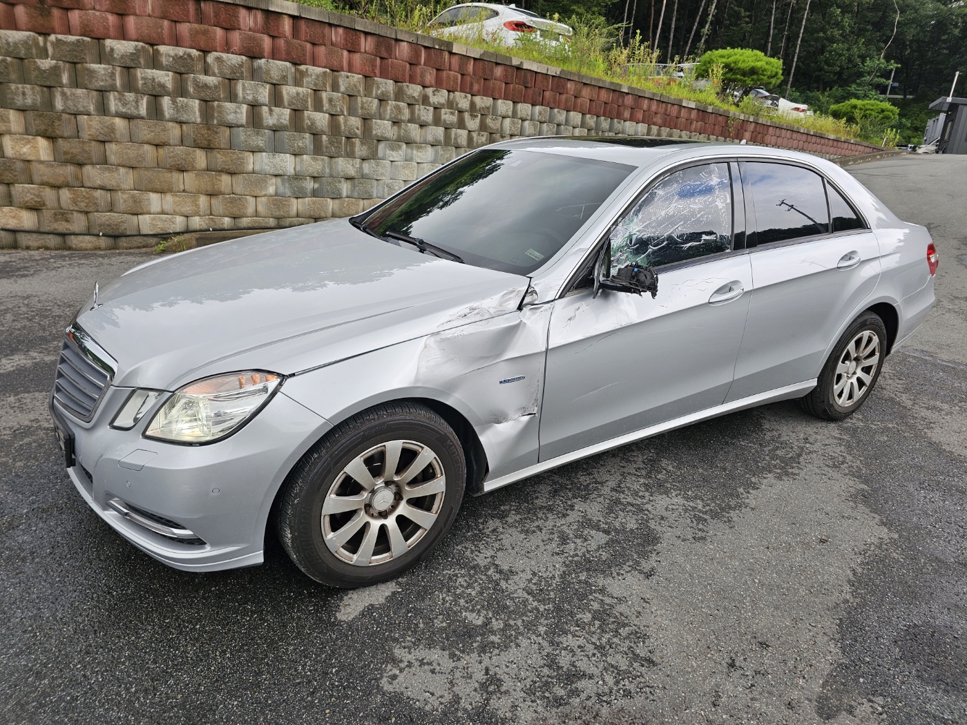 [SOLDOUT]2011 Benz E-Class W212 E200 CGI (S/N: 514800)