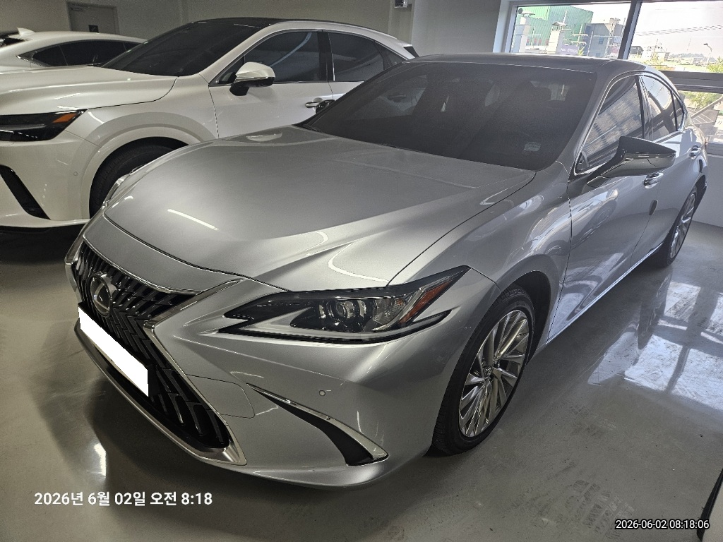 2023 Lexus ES300h 7th Gen (016247) pre-producted