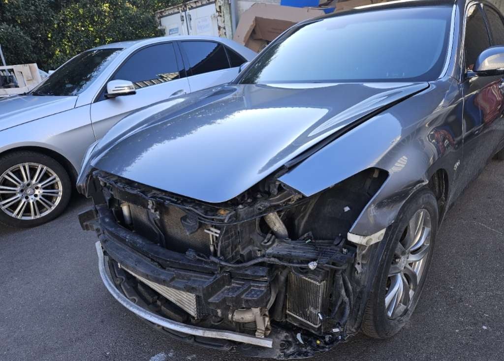 2015 Infiniti Q70 3.0D (580074) pre-producted