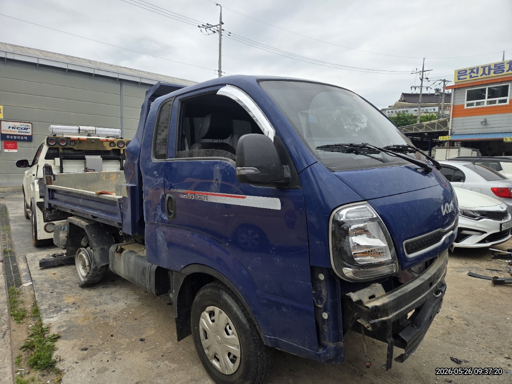 [Reserved]2022 [Dump] The New Bongo 3 1.0 Ton King Cab 4WD (652136) pre-producted