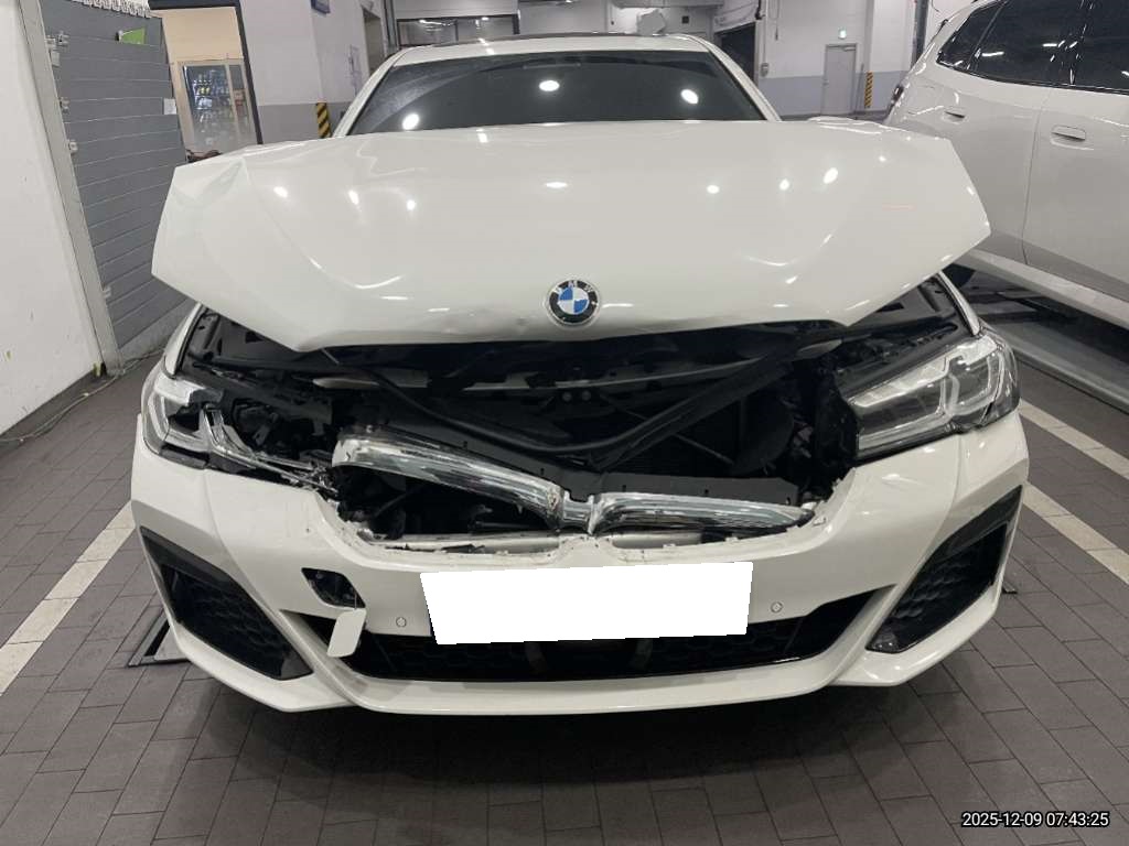 [Auction] 2023 BMW 5 Series (G30) 520i M Sport(Y19115) pre-producted