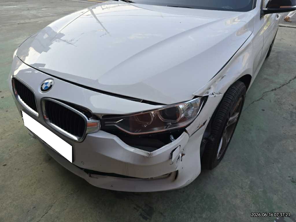 2012 BMW 3 Series (F30) 320d (248054) pre-producted