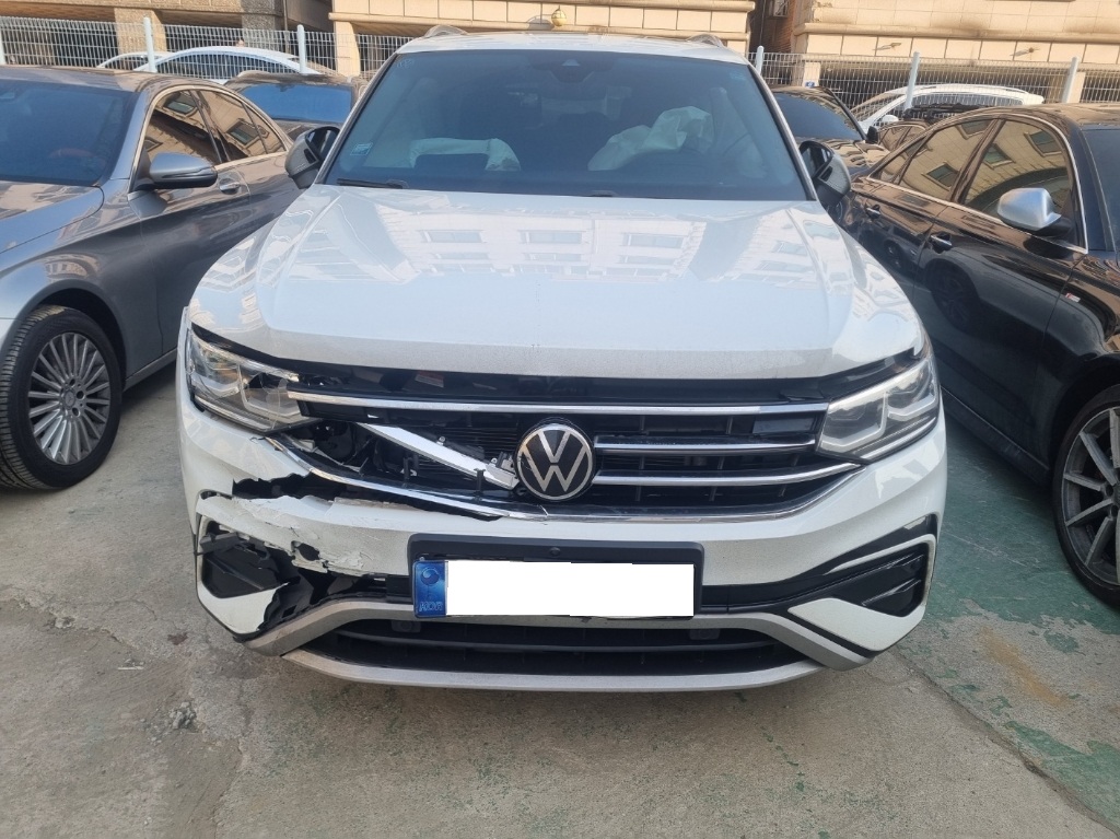 2023 Volkswagen Tiguan Allspace 2.0 TSI Prestige (052215) pre-producted