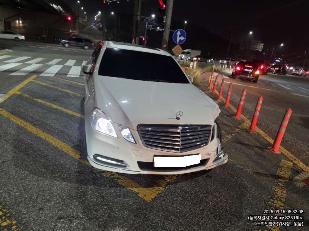 [SOLDOUT]2011 Benz E-Class W212 E300 Elegance (388915) pre-producted