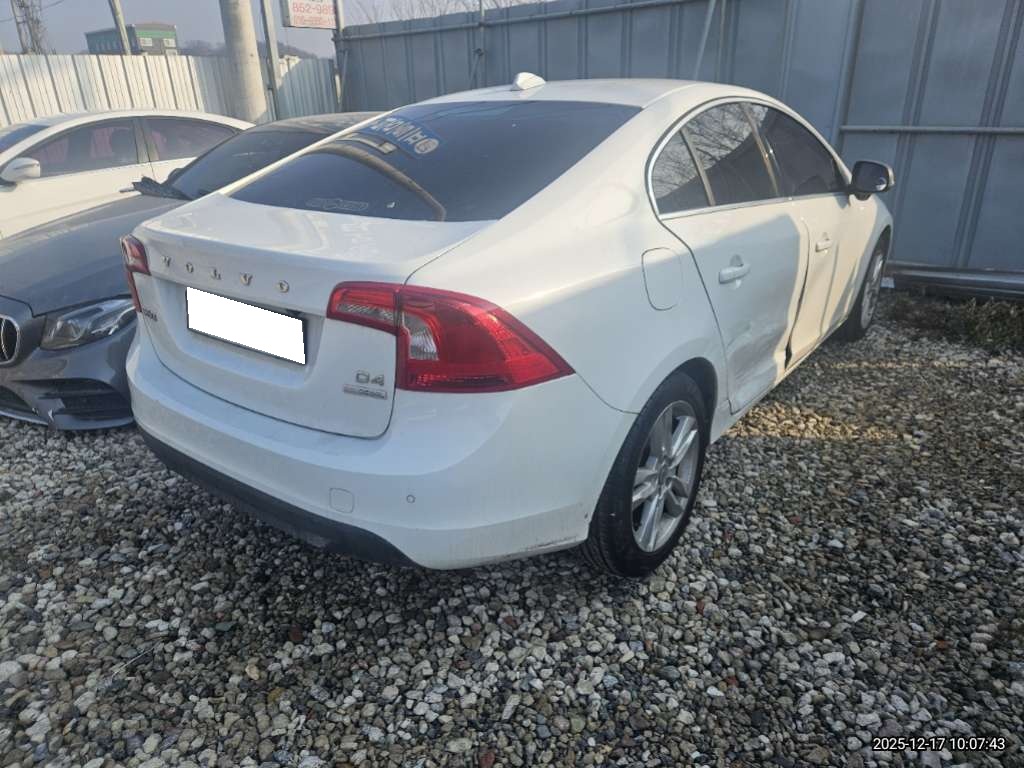 2013 Volvo New S60 D4 (194588) pre-producted