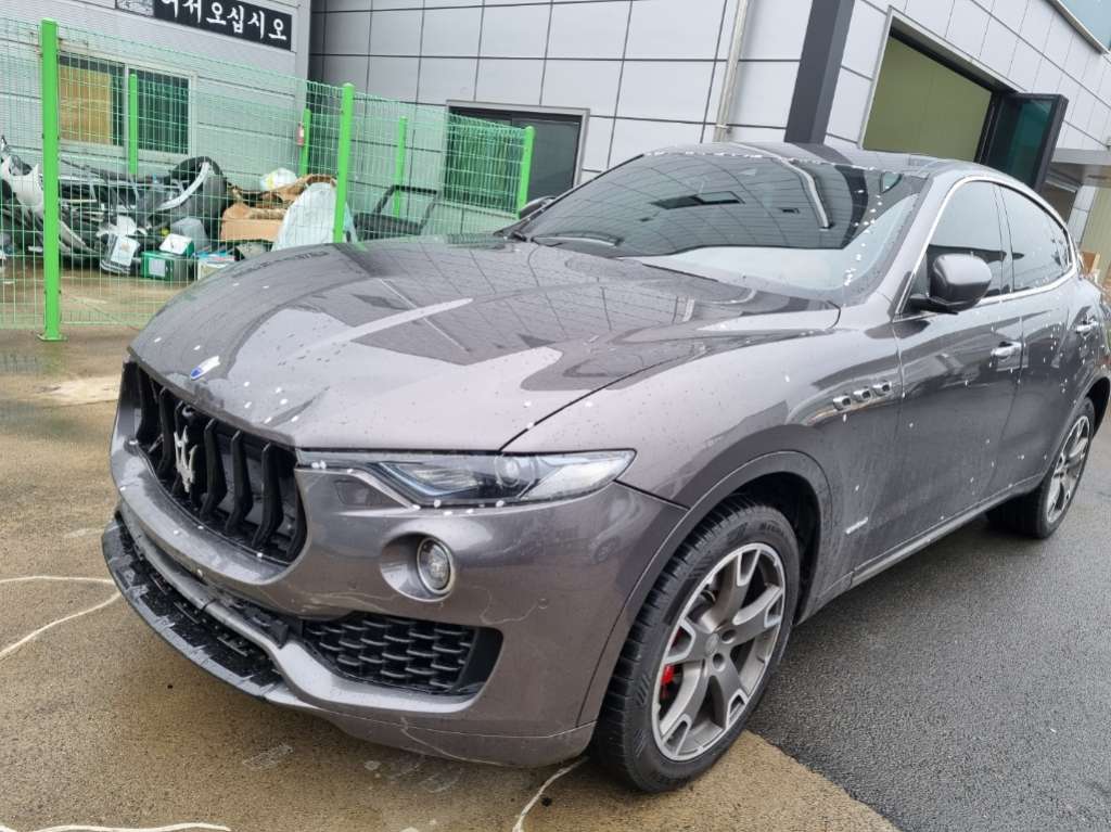 2017 Maserati Levante 3.0 AWD (263299) pre-producted