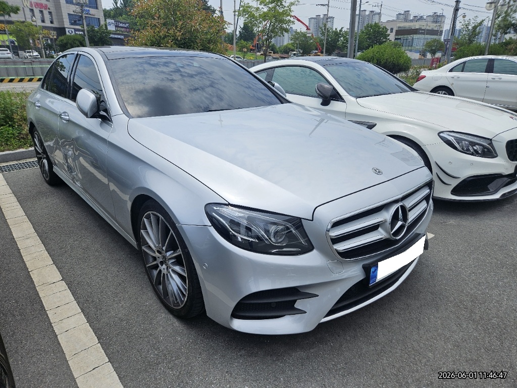[Reserved]2017 Benz E-Class W213 E300 4MATIC AMG LINE (275367) pre-producted