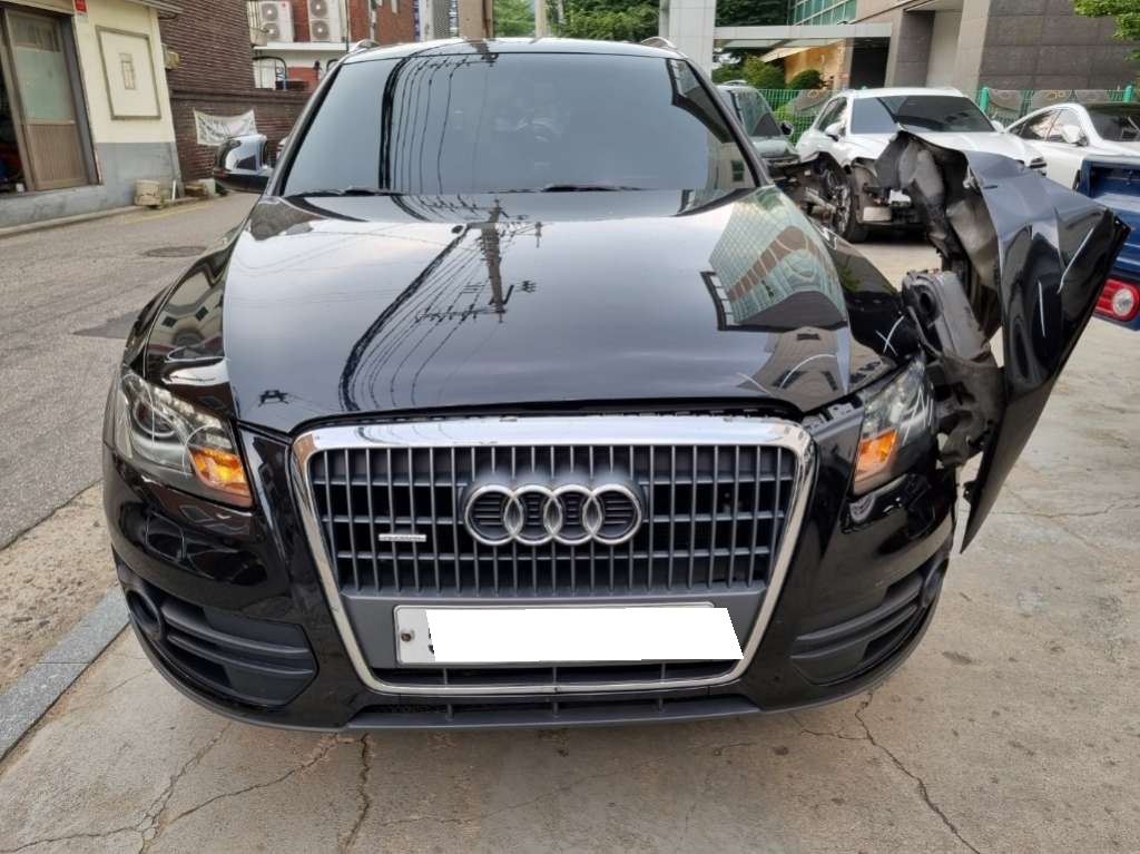2010 Audi Q5 2.0 TDI quattro (067671) pre-producted