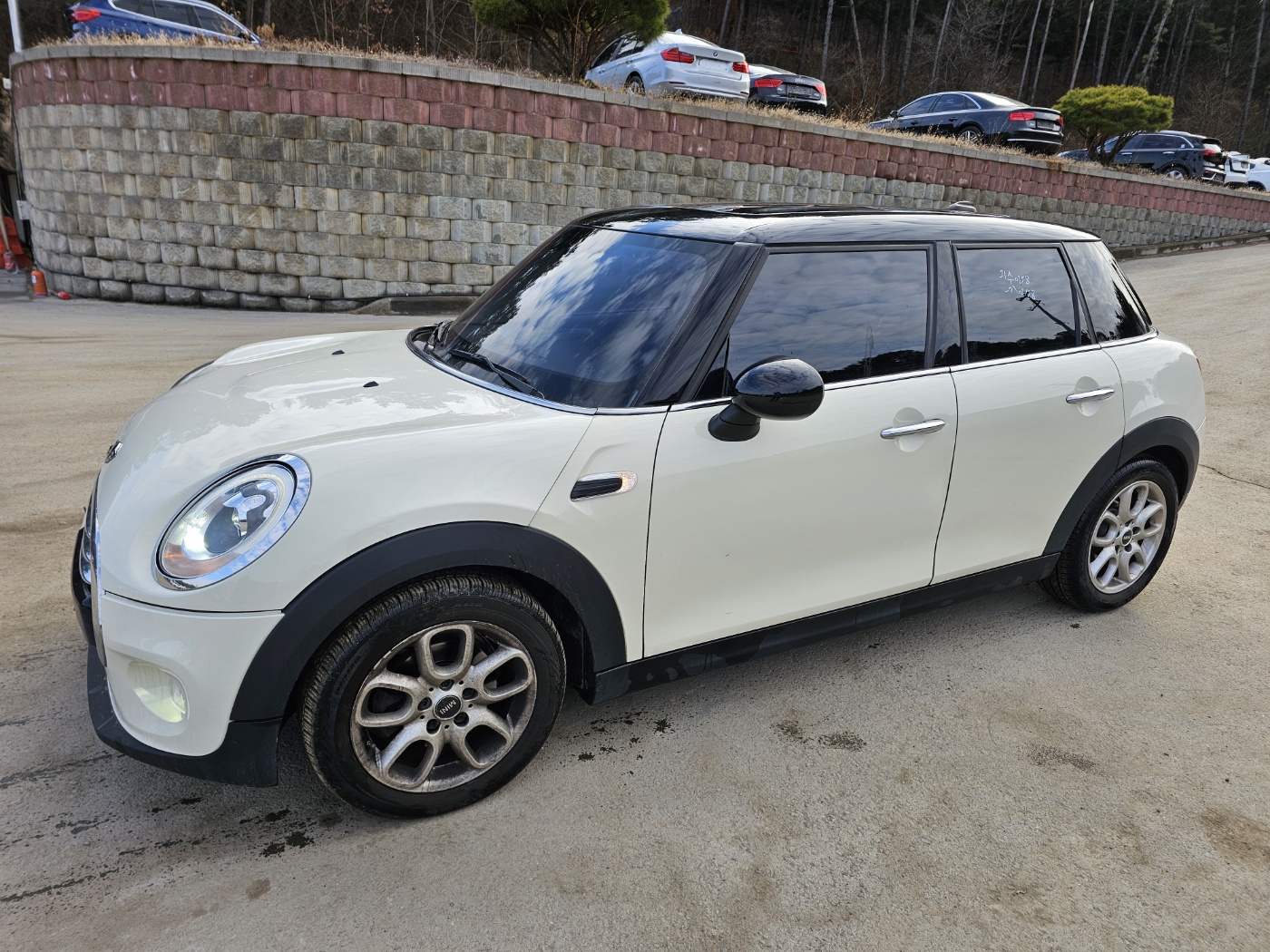 2016 Mini Cooper 5-door (S/N: A92895)