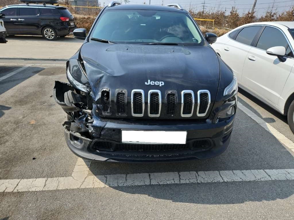 2016 Jeep Cherokee (KL) 2.4 Longitude AWD (378897) pre-producted