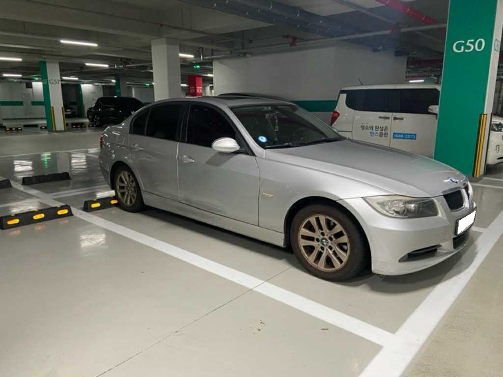 2007 BMW 3 Series (E90) 320i (049724) pre-producted