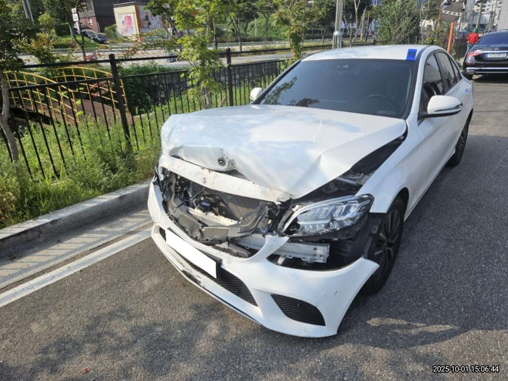 2019 Benz C-Class W205 C200 (511777) pre-producted