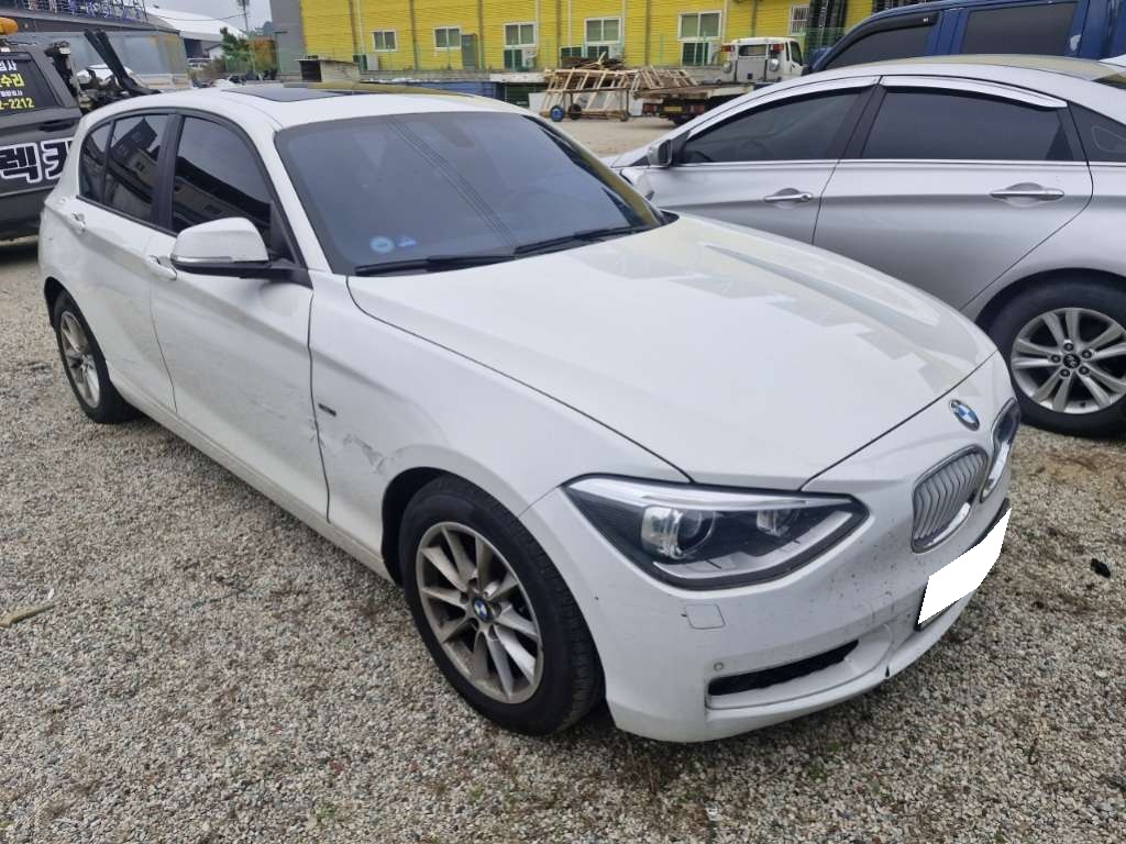 2013 BMW 1 Series (F20) 118d Urban (944214) pre-producted
