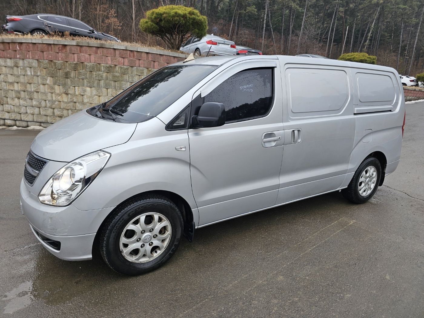 2010 Grand Starex Van CVX Deluxe (S/N: 193676)