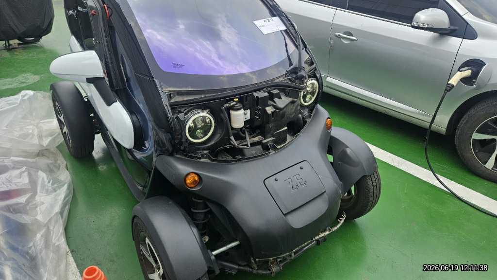 2019 Twizy EV INTENS (734796) pre-producted