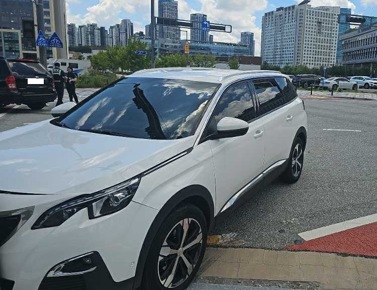 2018 Peugeot 5008 2nd gen 1.6 BlueHDi Allure (001603) pre-producted
