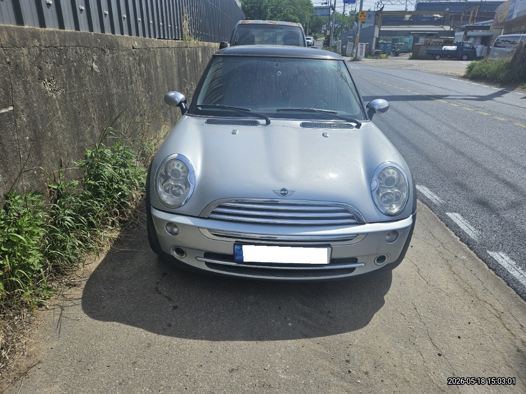 2005 MINI Cooper (B96099) pre-producted